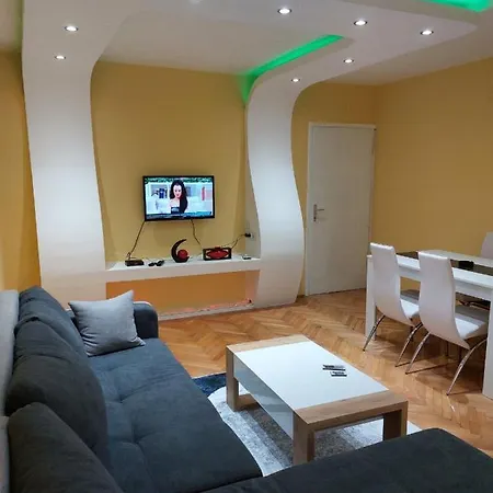 B&r Apartmans 公寓